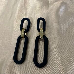 Lightweight black and gold earrings